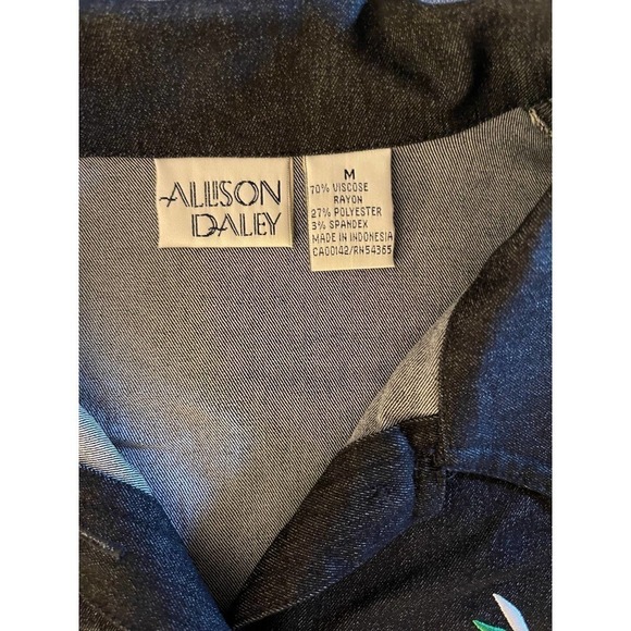 ALLISON Daley Black Button Up Long Sleeve Blouse Shirt Top Embroidered Flowers - Picture 6 of 9